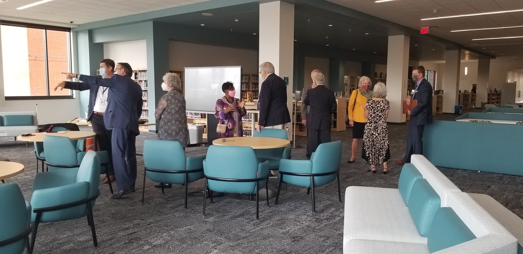 superintendents meet and tour Meridian High